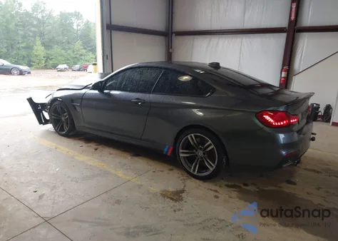 2015 BMW M4 z USA, uszkodzony, nr VIN WBS3R9C57FK330755
